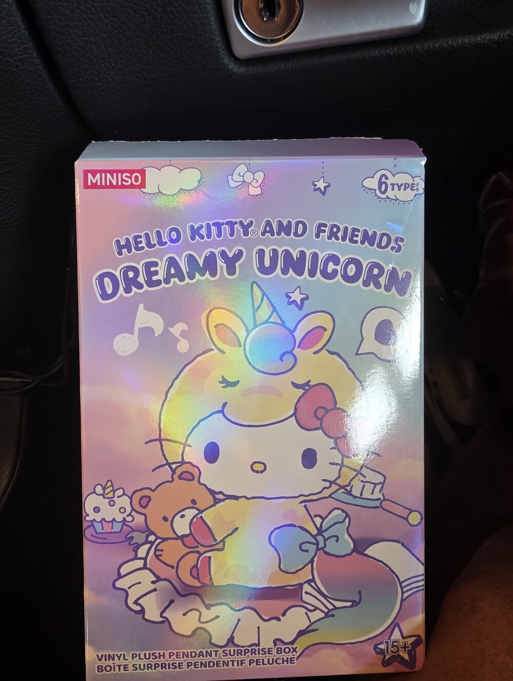 Hello Kitty Dreamy Unicorn Vinyl Plush Keychain unopen Inside